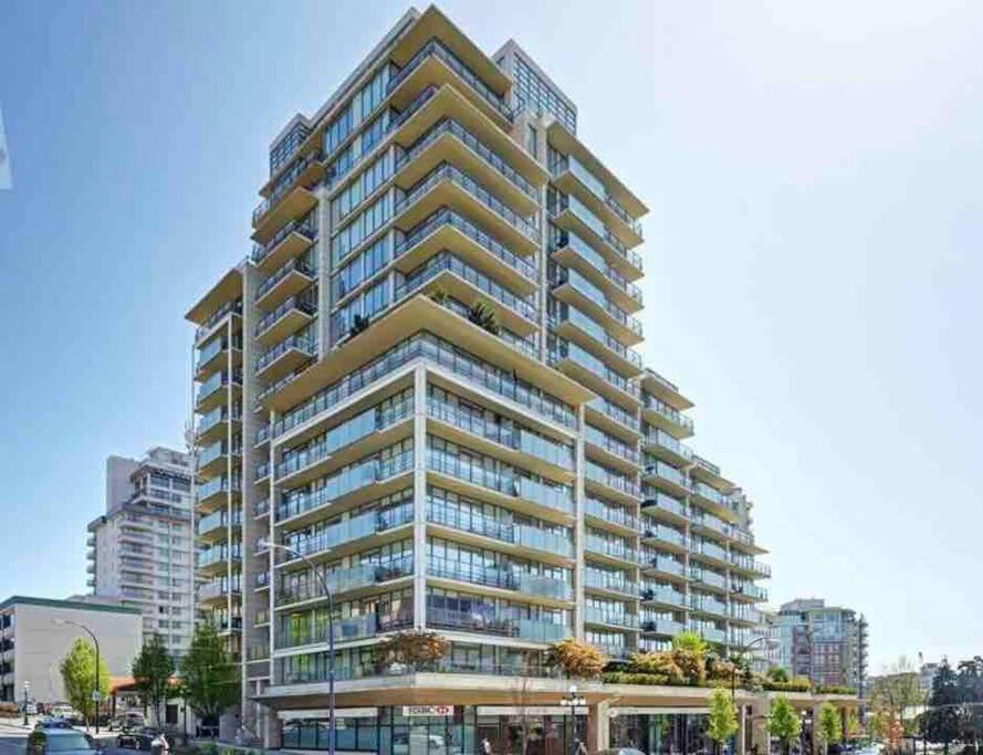 Victoria'S Best Location 2 Bedroom Luxe Condo Luaran gambar